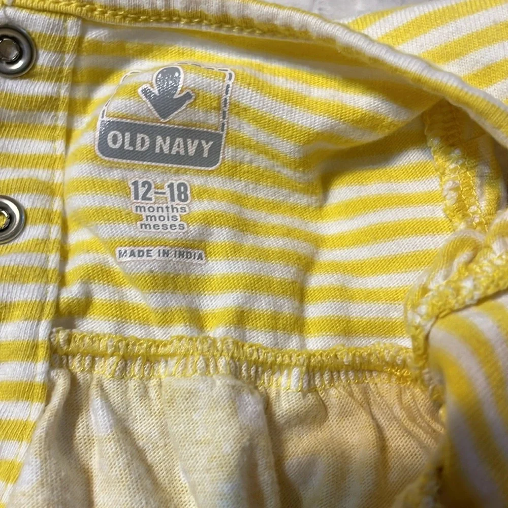 Old Navy and Carters 🌻2 baby